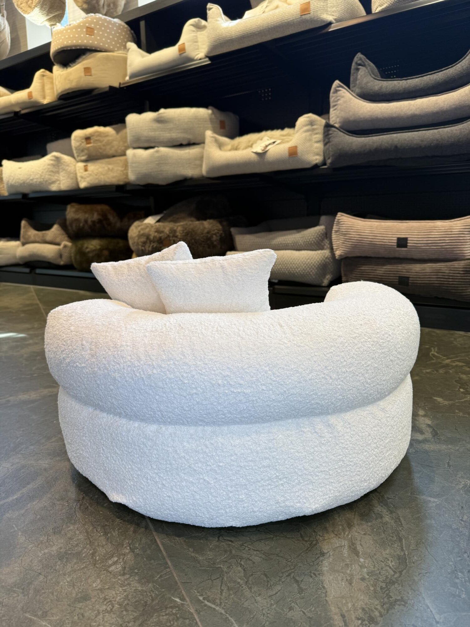 Round Sofa Bed – Teddy | Elittepuppy Club - Afbeelding 4