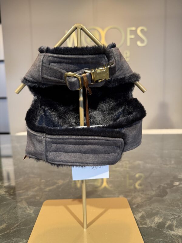 Fifi's Dog Fashion - Noya Harness Velvet Black gold - Image 4